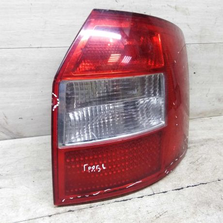 fonar-zadnii-pravyi-universal-defekt-audi-a4-b6-8e-art-63640-big-9