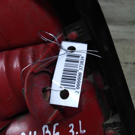 fonar-zadnii-pravyi-universal-defekt-audi-a4-b6-8e-art-63640-big-1