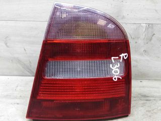 fonar-pravyi-skoda-octavia-tour-dorestailing-defekt-art-63641