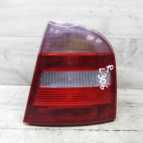 fonar-pravyi-skoda-octavia-tour-dorestailing-defekt-art-63641-big-0