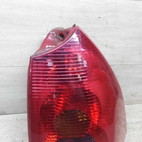 fonar-zadnii-pravyi-peugeot-307-universal-dorestailing-art-63670-big-1