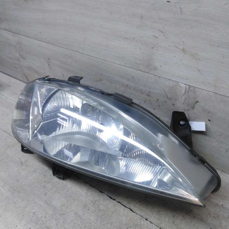 fara-pravaia-renault-megane-1-restail-art-63735-big-6