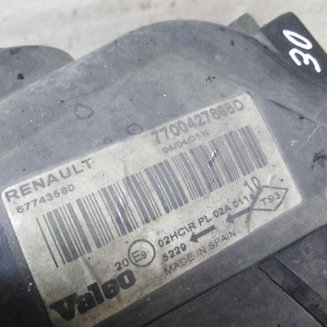 fara-pravaia-renault-megane-1-restail-art-63735-big-5