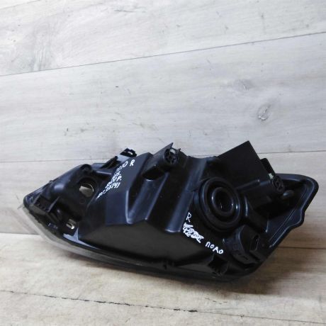 fara-pravaia-volkswagen-polo-v-sedan-novaia-art-63750-big-4