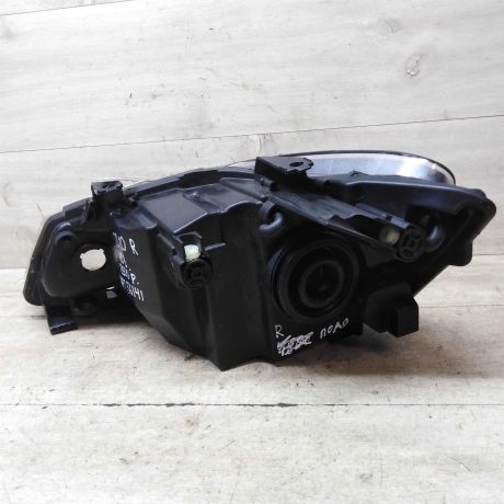 fara-pravaia-volkswagen-polo-v-sedan-novaia-art-63750-big-5