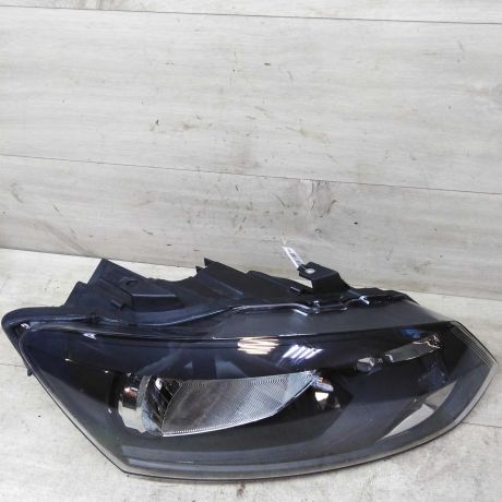 fara-pravaia-volkswagen-polo-v-sedan-novaia-art-63750-big-6