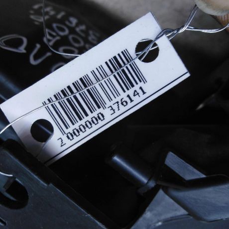 fara-pravaia-volkswagen-polo-v-sedan-novaia-art-63750-big-7