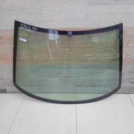 steklo-zadnee-s-obogrevom-audi-a4-b5-sedan-art-63843-big-0