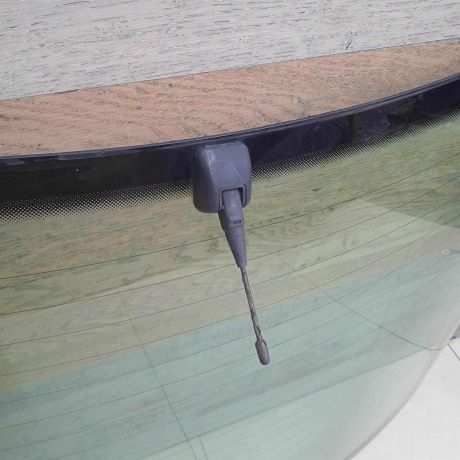 steklo-zadnee-s-obogrevom-audi-a4-b5-sedan-art-63843-big-4