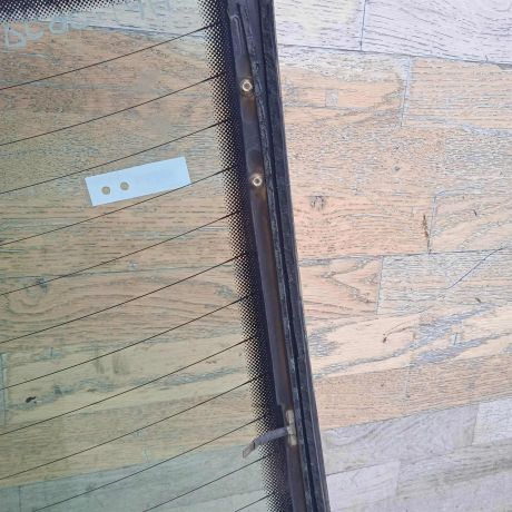 steklo-zadnee-s-obogrevom-audi-a4-b5-sedan-art-63843-big-5