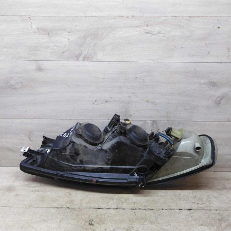 fara-pravaia-opel-vectra-b-defekt-art-63873-big-7