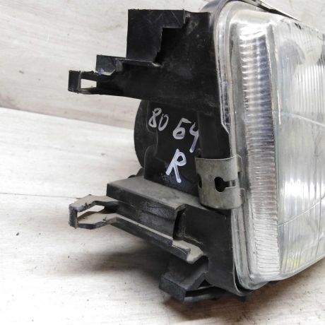 fara-pravaia-audi-80-b4-defekt-art-64010-big-4