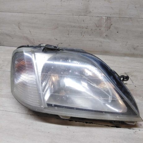 fara-pravaia-renault-logan-i-art-64143-big-0