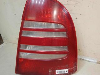 fonar-zadnii-pravyi-skoda-superb-art-64302