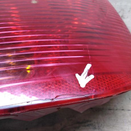fonar-zadnii-pravyi-defekt-peugeot-307-dorestail-art-64468-big-1