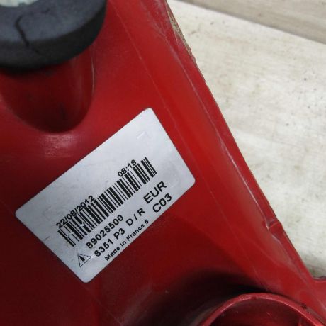 fonar-zadnii-pravyi-defekt-peugeot-307-dorestail-art-64468-big-2