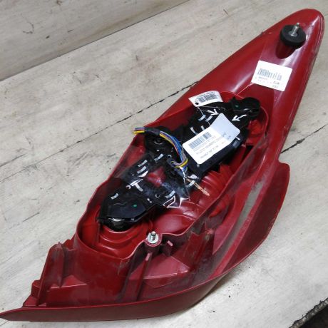 fonar-zadnii-pravyi-defekt-peugeot-307-dorestail-art-64468-big-4