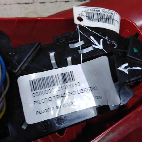 fonar-zadnii-pravyi-defekt-peugeot-307-dorestail-art-64468-big-8