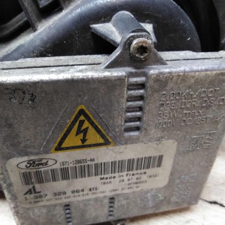 fara-pravaia-ford-mondeo-3-ksenon-0301174272-art-64920-big-2