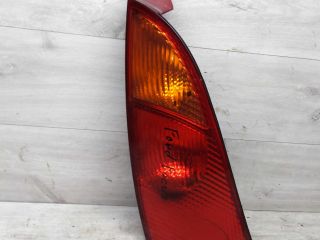 fonar-zadnii-levyi-xetcbek-ford-focus-1-bu-art-64964