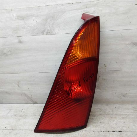 fonar-zadnii-pravyi-xetcbek-ford-focus-1-bu-art-64965-big-0