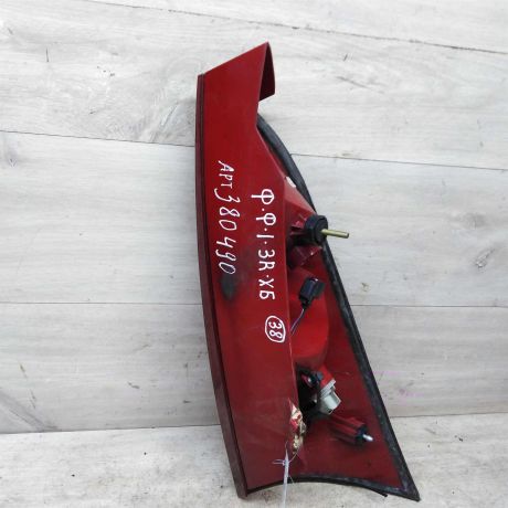 fonar-zadnii-pravyi-xetcbek-ford-focus-1-bu-art-64965-big-3