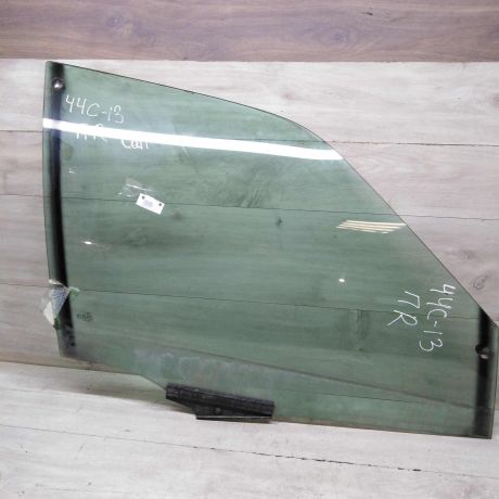 steklo-dveri-perednee-pravoe-audi-100-c3-bu-art-65119-big-0