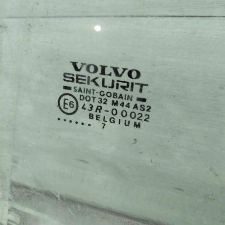 steklo-dveri-zadnee-levoe-volvo-s40-i-art-65172-big-1