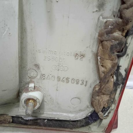 fonar-zadnii-levyi-vnutrennii-audi-80-b4-art-65208-big-3