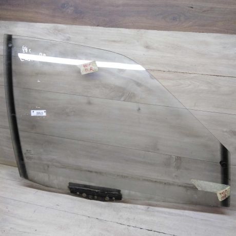 steklo-dveri-perednee-pravoe-audi-100-c3-art-65331-big-0