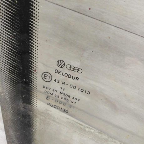 steklo-dveri-perednee-pravoe-audi-100-c3-art-65331-big-1