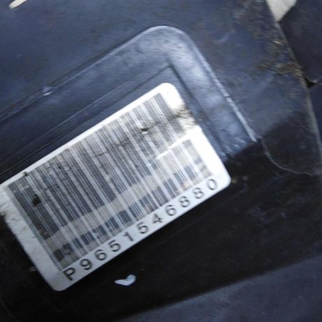 zabornik-vozduxa-radiatora-peugeot-407-levyi-melkii-defekt-na-foto-bu-original-art-65513-big-3