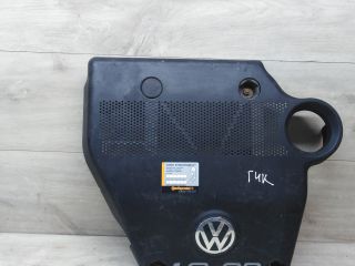 kryska-dvigatelia-dekorativnaia-volkswagen-golf-4-art-27680