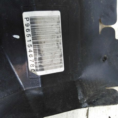 zabornik-vozduxa-radiatora-peugeot-407-pravyi-art-65633-big-2