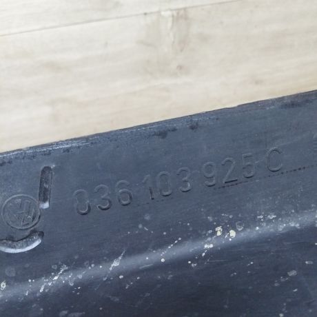 kryska-dvigatelia-dekorativnaia-volkswagen-golf-4-art-27690-big-0