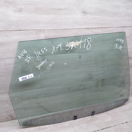 steklo-dveri-zadnee-pravoe-universal-audi-a4-b5-art-65678-big-0