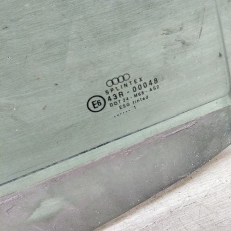 steklo-dveri-zadnee-pravoe-universal-audi-a4-b5-art-65678-big-1