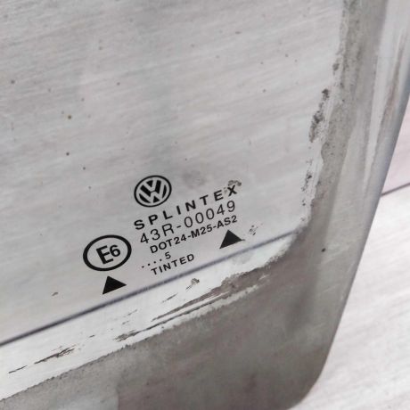 steklo-dveri-perednee-levoe-volkswagen-golf-3-vento-art-66502-big-3