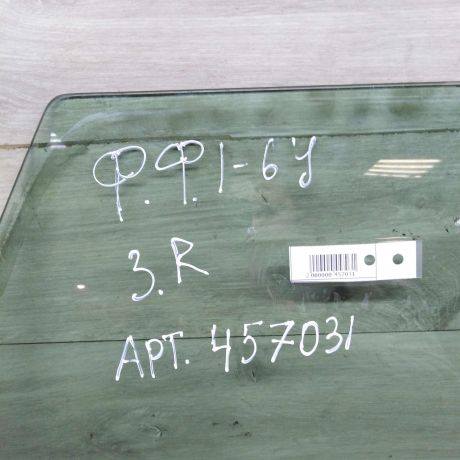 steklo-dveri-zadnee-pravoe-ford-focus-1-universal-art-66623-big-2