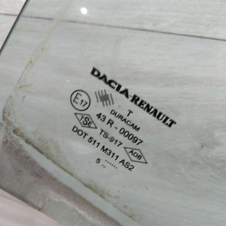 steklo-dveri-zadnee-levoe-renault-logan-1-art-66688-big-1