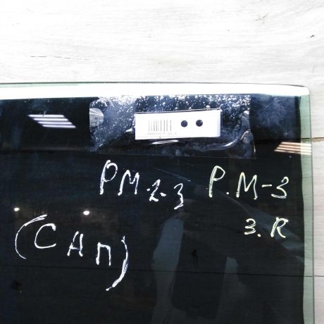 steklo-dveri-zadnee-pravoe-xetcbek-renault-megane-2-art-66943-big-1