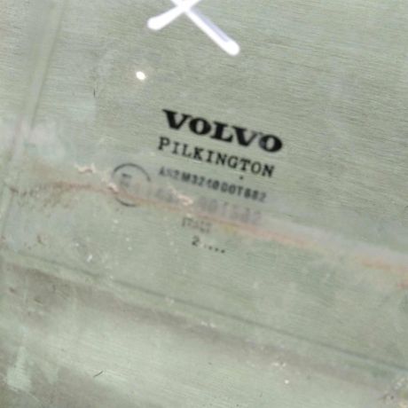 steklo-dveri-zadnee-levoe-volvo-xc90-art-66947-big-1