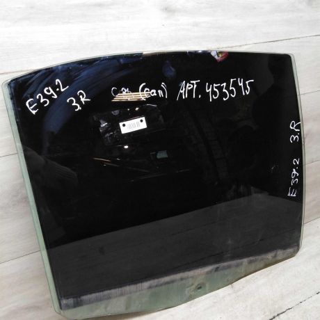 steklo-dveri-zadnee-pravoe-bmw-e39-sedan-art-67054-big-0