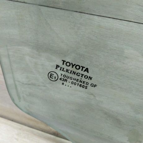 steklo-dveri-perednee-pravoe-toyota-avensis-iii-t27-art-67079-big-2