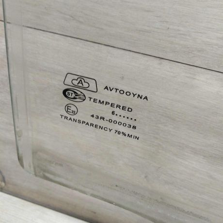 steklo-dveri-zadnee-pravoe-daewoo-matiz-orig-art-67112-big-1