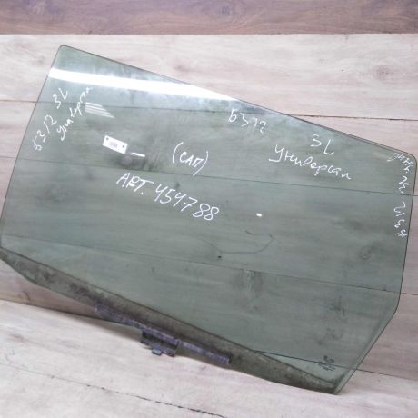 steklo-dveri-zadnee-levoe-volkswagen-passat-b3-passat-b4-universal-art-67116-big-0