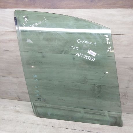 steklo-dveri-perednee-pravoe-renault-scenic-1-art-67175-big-0