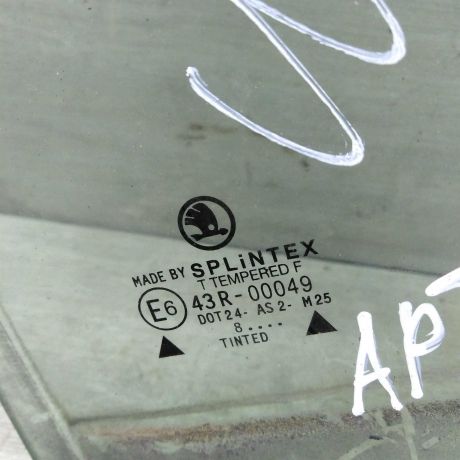 steklo-gluxoe-zadnee-pravoe-fortocka-skoda-octavia-tour-universal-art-67311-big-2