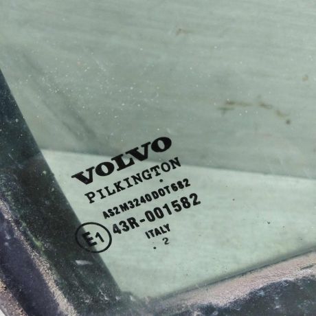 steklo-gluxoe-zadnee-pravoe-volvo-xc90-fortocka-art-67493-big-1
