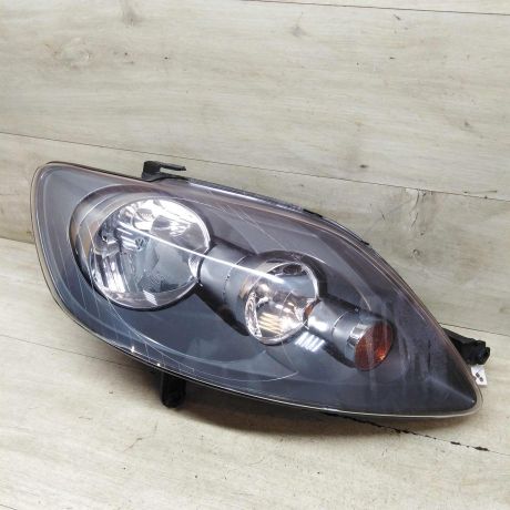 fara-pravaia-volkswagen-golf-plus-art-67534-big-0